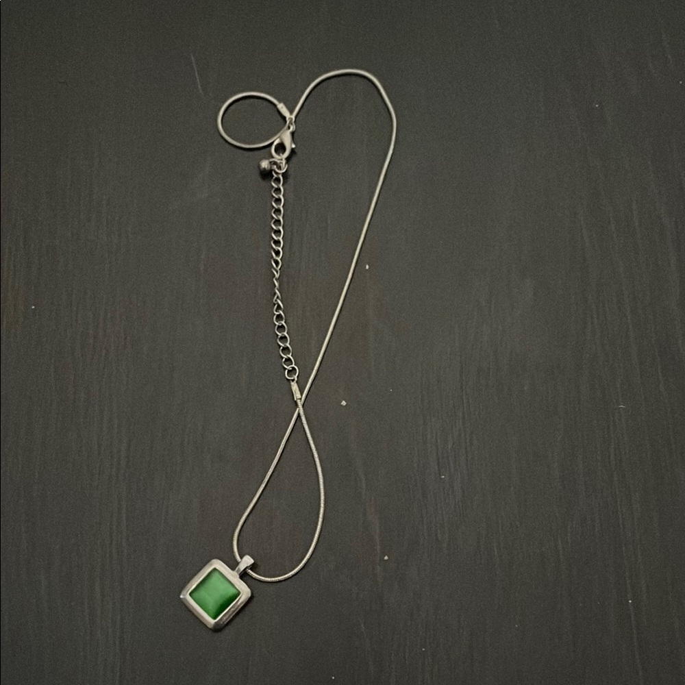 Minimalist Green necklace with Silver Accents